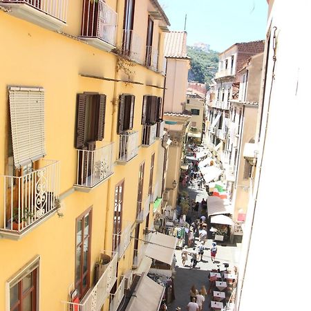 شقة Palazzo Ammone - Sedil Dominova سورينتو المظهر الخارجي الصورة